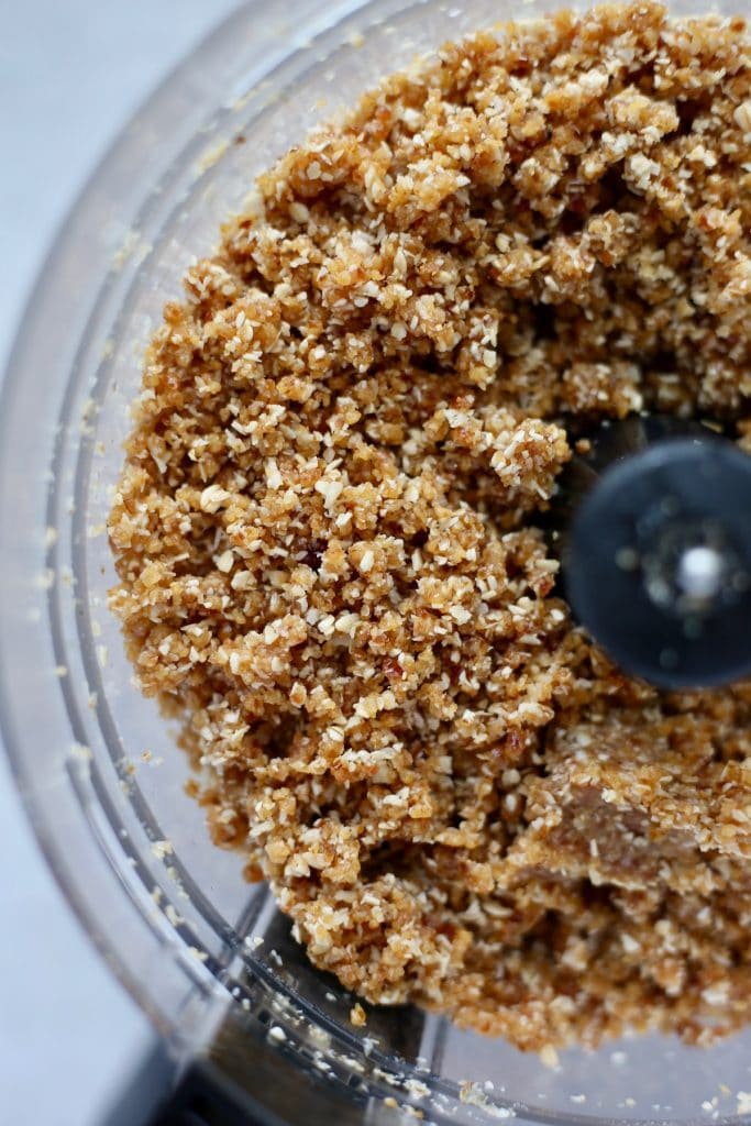 Easy Homemade Oatmeal Date Granola Bars The Conscientious Eater