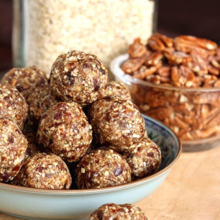 Date Pecan Energy Bites