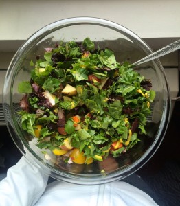 Spring Mix Salad with Apple, pepper, tomato