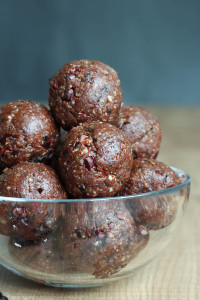 Made with dried dates and prunes, caramel-y pecans, and rich cocoa powder, these Chocolate Pecan Prune Energy Bites are a healthy and delicious way to satisfy your sweet tooth.