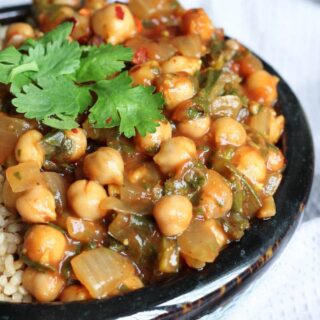 Easy Chickpea Tomato Sauce Curry