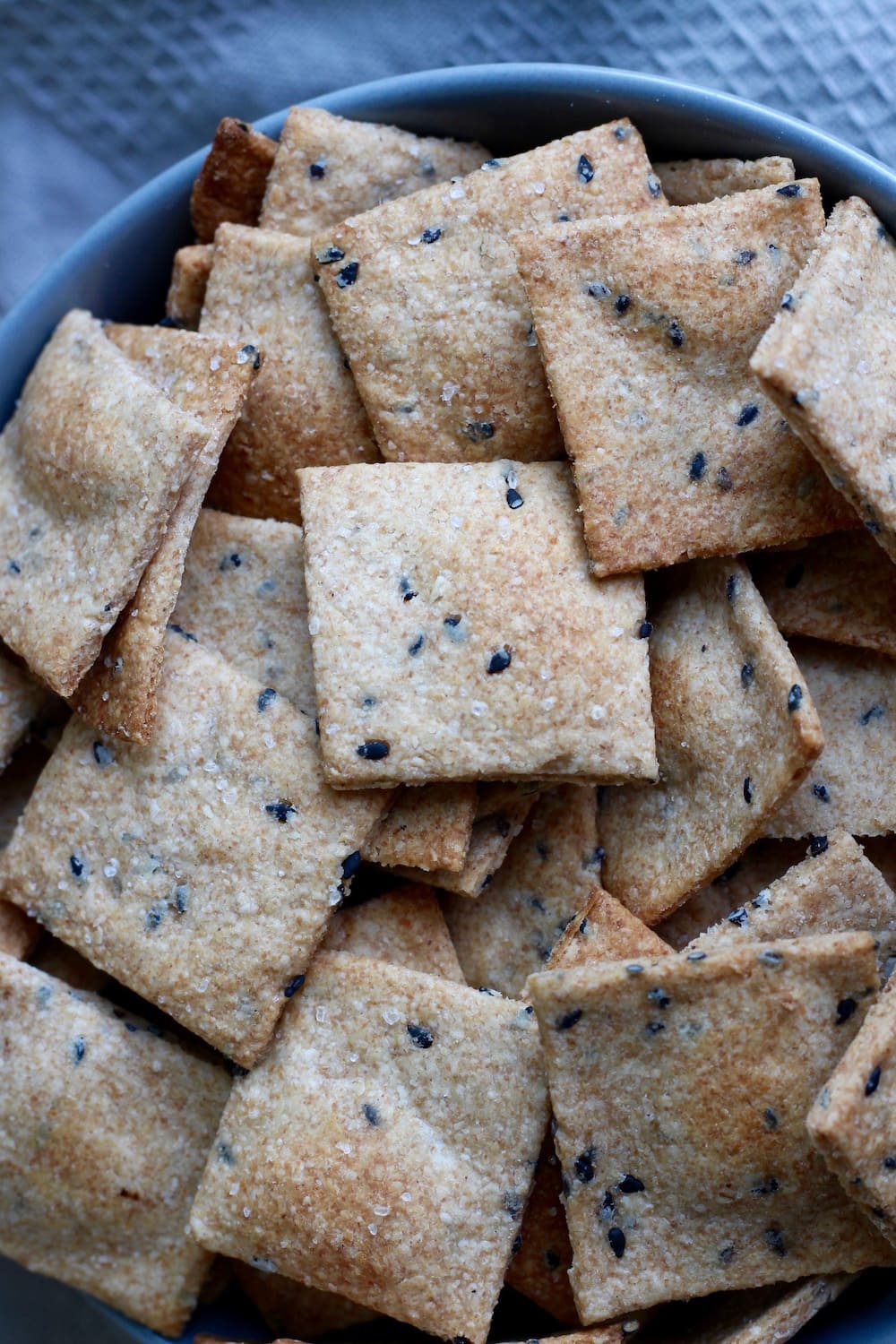 homemade-whole-grain-sesame-crackers