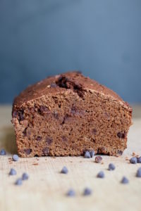 vegan-spice-pumpkin-chocolate-bread with chocolate chips