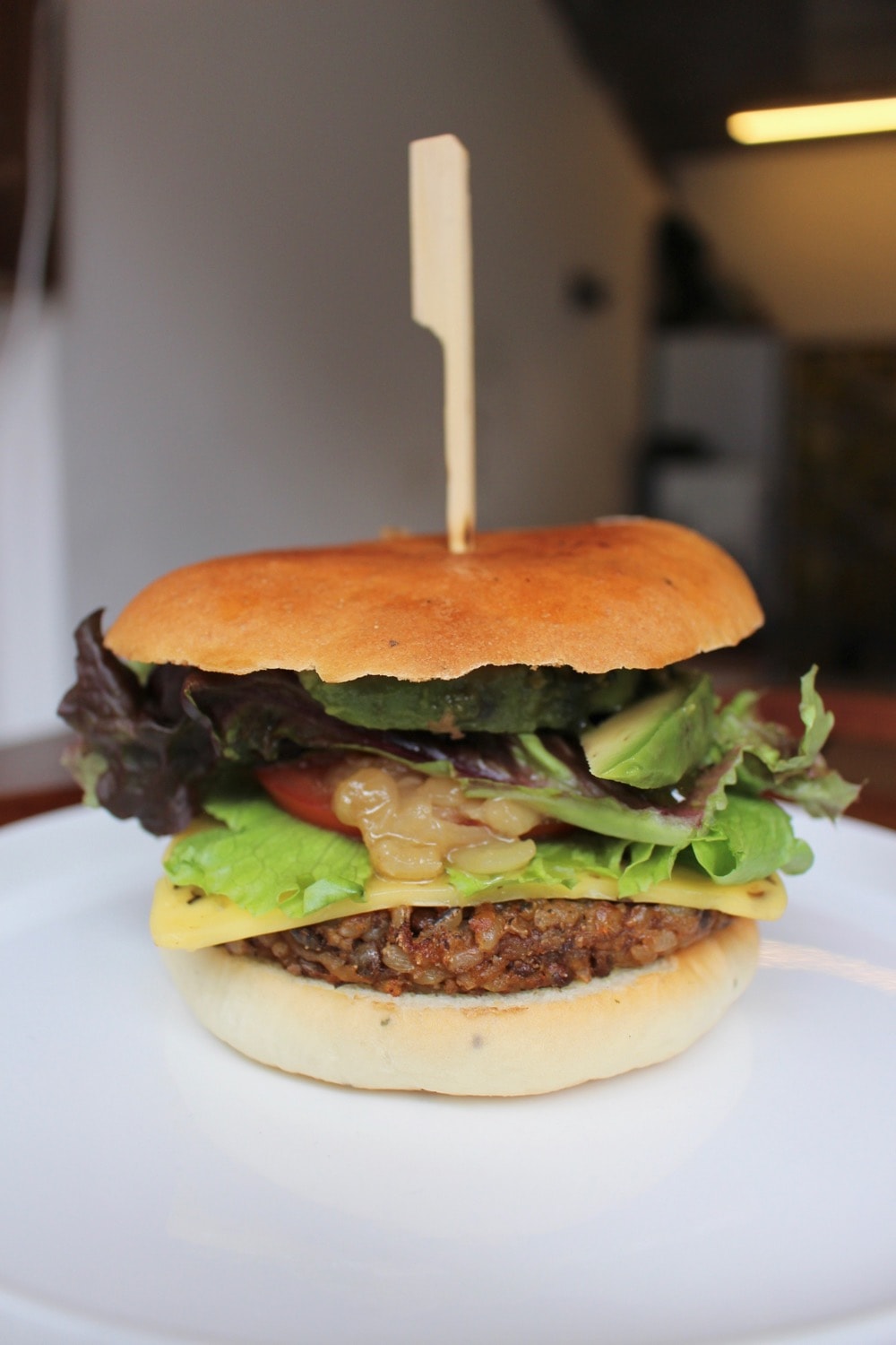 avocado pesto burger