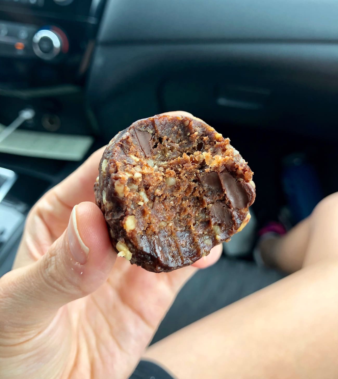 Raw brownie energy bite