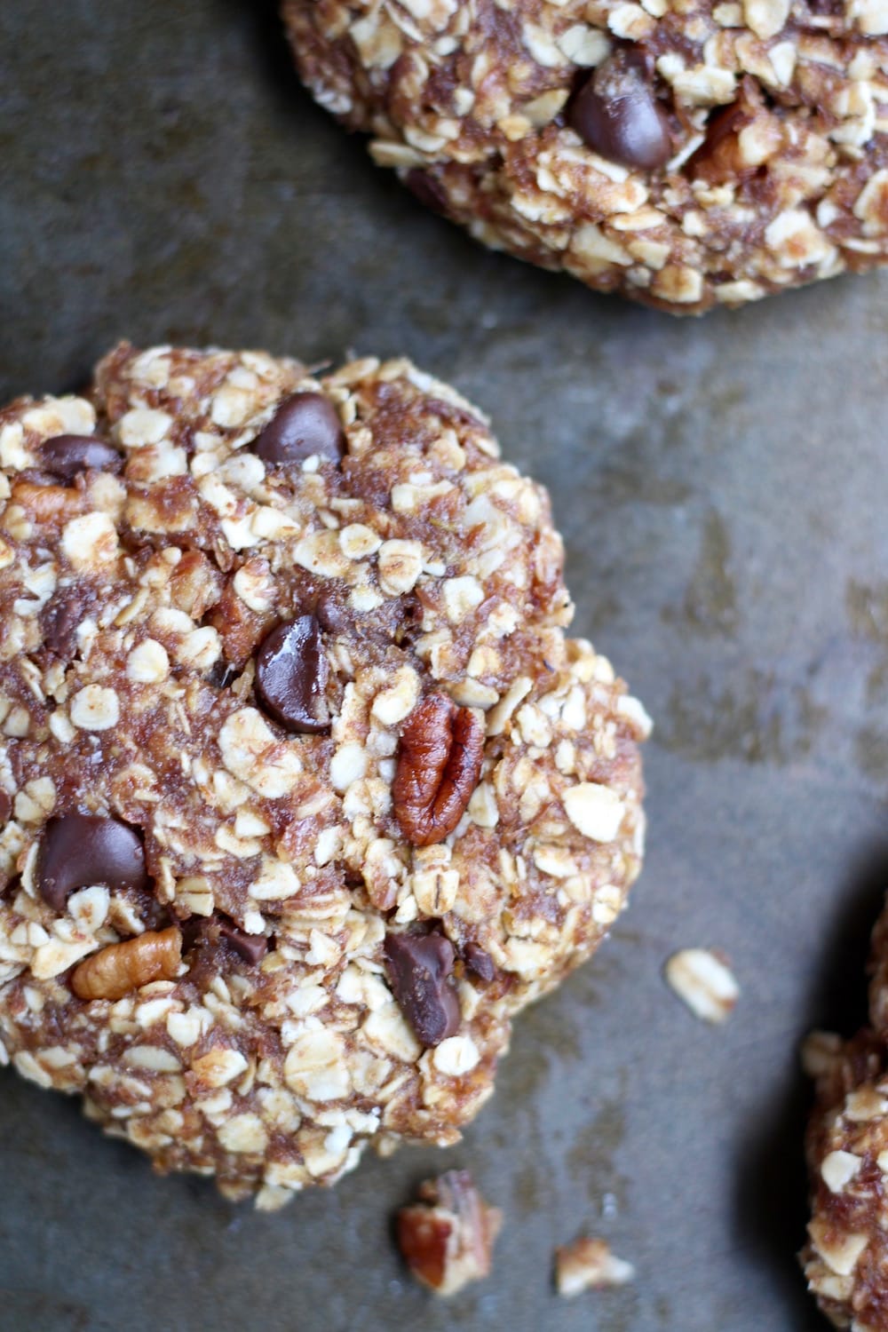 No bake vegan breakfast cookies with chocolate chips