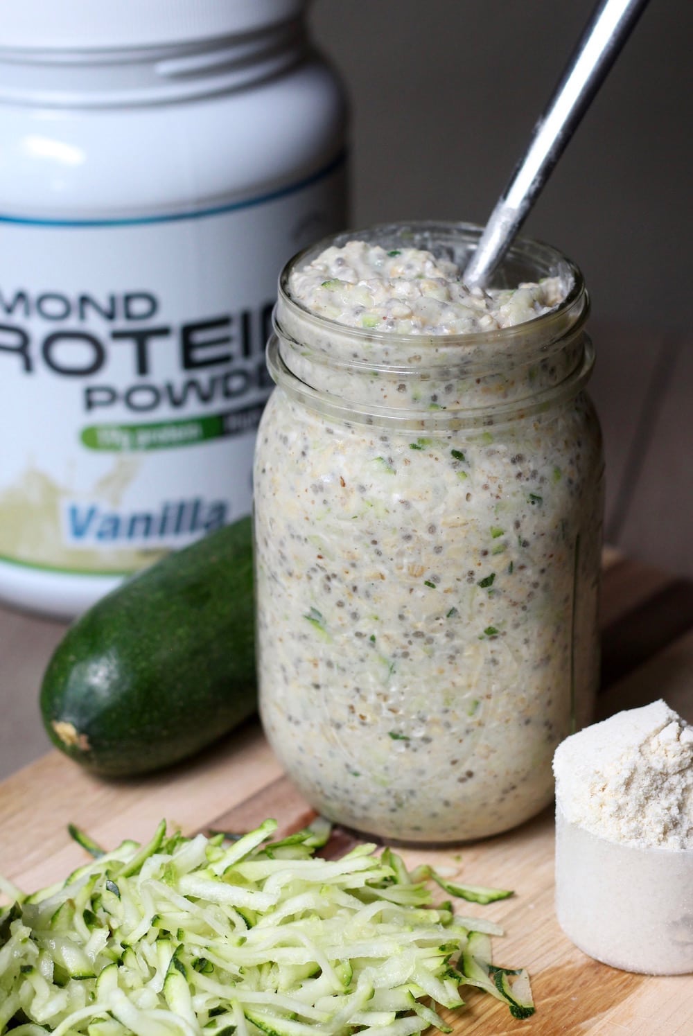 https://theconscientiouseater.com/wp-content/uploads/2018/06/Vanilla-Protein-Overnight-Oats-with-Zucchini.jpg