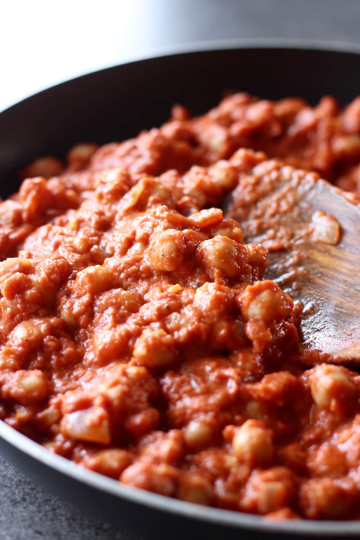 creamy tomato based chickpea tikka masala