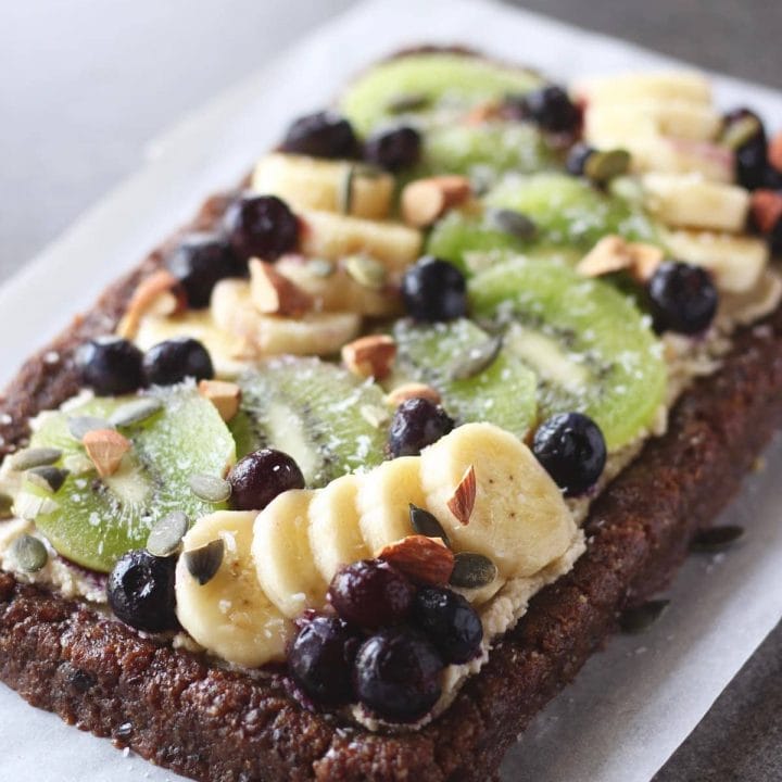 Raw Fruit Pizza (Easy and Healthy!)