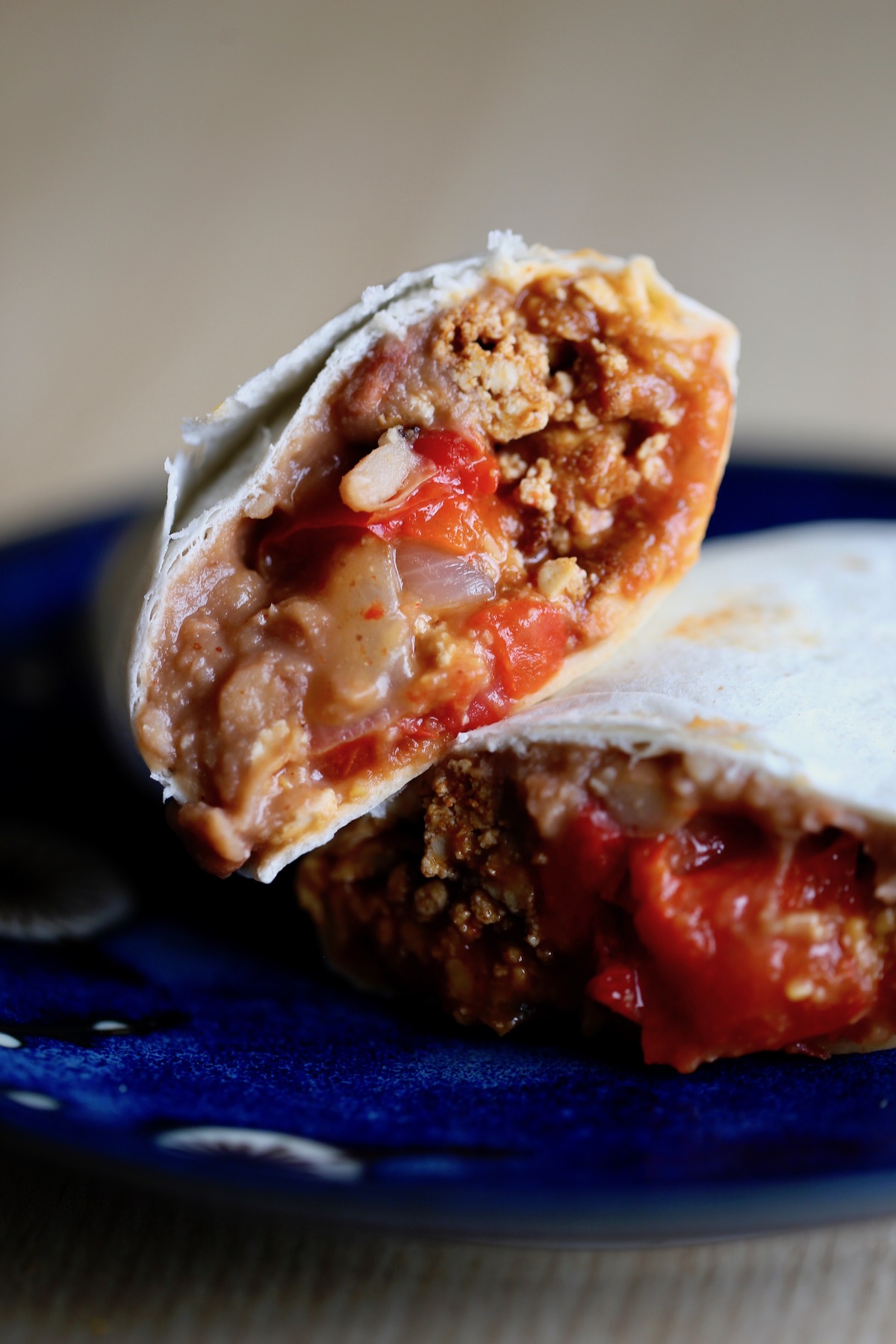 Easy Breakfast Burritos (freezer-friendly) - The Chunky Chef